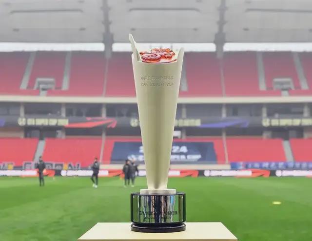 0-2！中超三连冠得主轰然倒下！武磊复出，海港超级杯三连亚