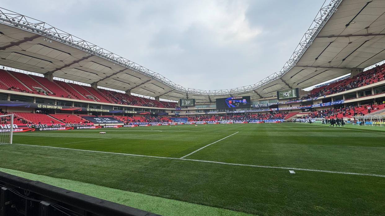 超级杯第4冠!申花1-0赢得上海德比问鼎,海港新外援首战染红