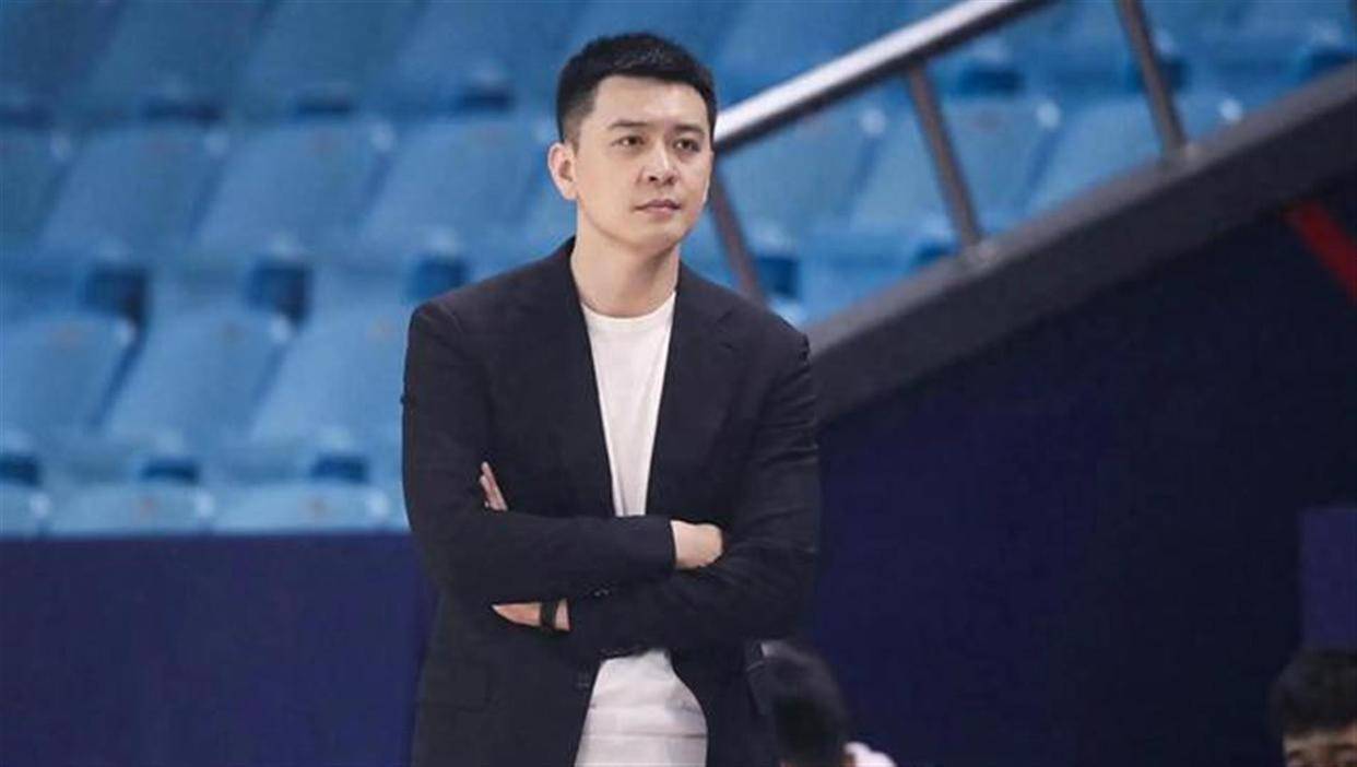 杨鸣要回来了!合同还在身，第二阶段有望重返辽宁男篮执教_外援_赛季_广东