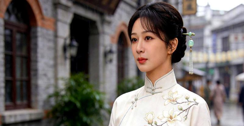 杨紫《玉兰花开君再来》路透被爆!旗袍造型被赞贵气,搭档欧豪引担忧