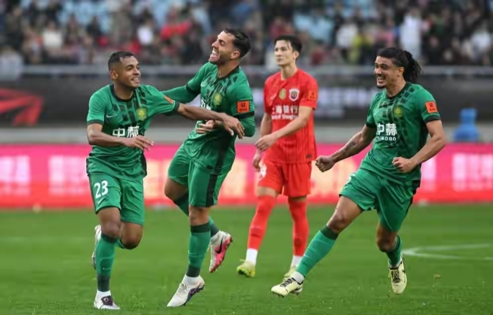 一场完败！上海海港超级杯“三连跪”，克劳德掩面痛哭，武磊该退役了