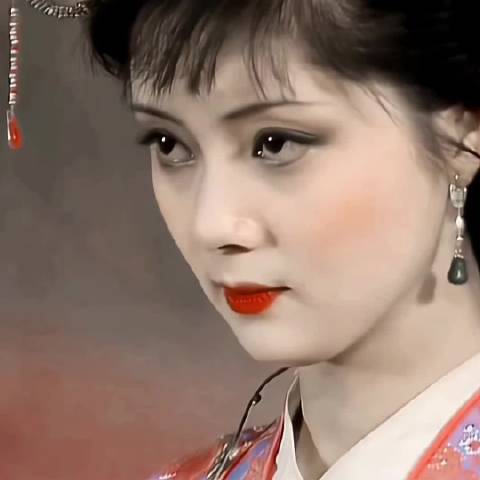 87版红楼梦宝钗端庄貌美至今奉为经典