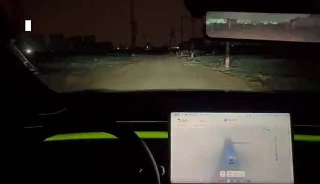 小鹏第二代VLA夜间无接管通过坑洼路面