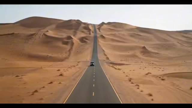 即梦Seedance2.0分镜提示词助用户创作奔驰宣传片