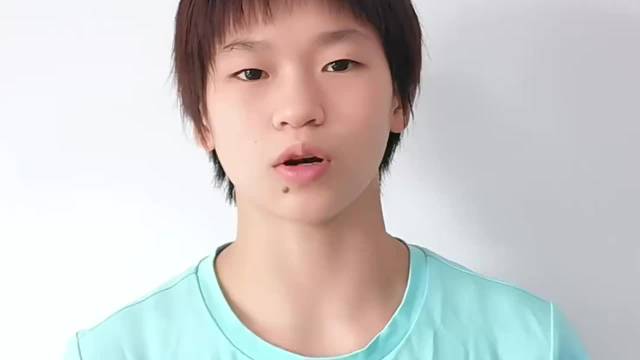 全红婵在刘清漪直播间练舞，胖了不少，脸蛋上肉也多了