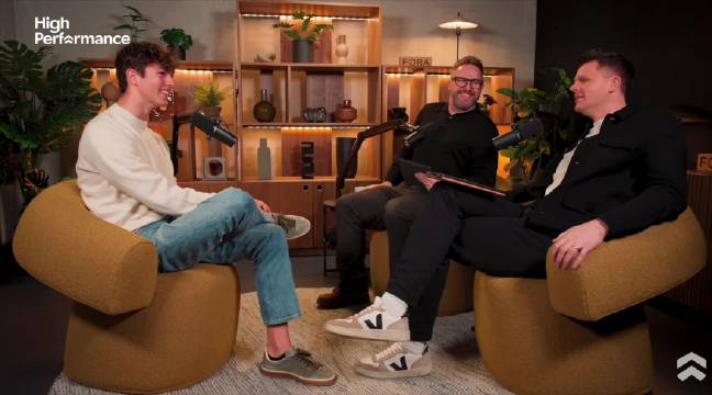 Ollie盛赞Carlos赛车沟通能力，称其描述感受方式令人难以置信