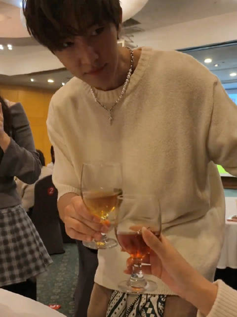 炎亚纶自曝交往150男友、未与汪东城相恋