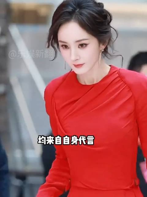 为何杨幂亮相时装周只能坐商务车？真相背后是顶级代言人的清醒