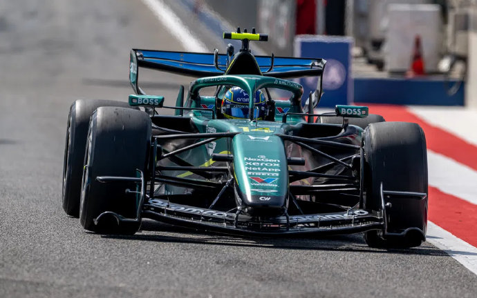 阿斯顿·马丁车队的电池故障问题是否会影响到正赛成绩？