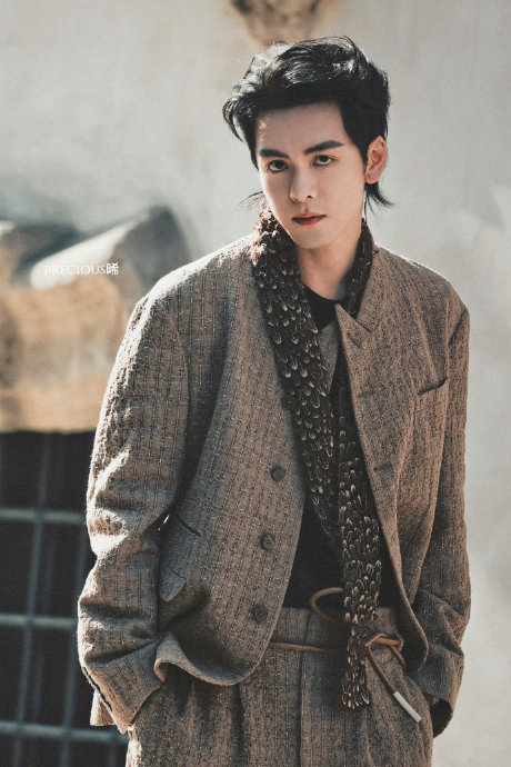 曾舜晞的演艺事业和‘老钱风’标签有什么内在联系？