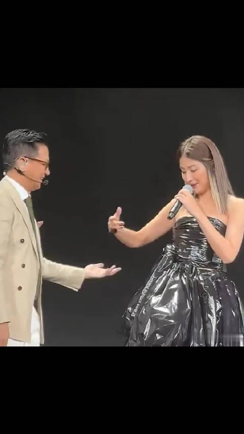 张家辉陈慧琳演唱会爆笑合唱，影帝跳复古舞引爆全场