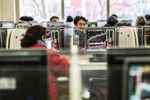 牛市镜像|杠杆上的行情：散户花1块钱能炒10元股