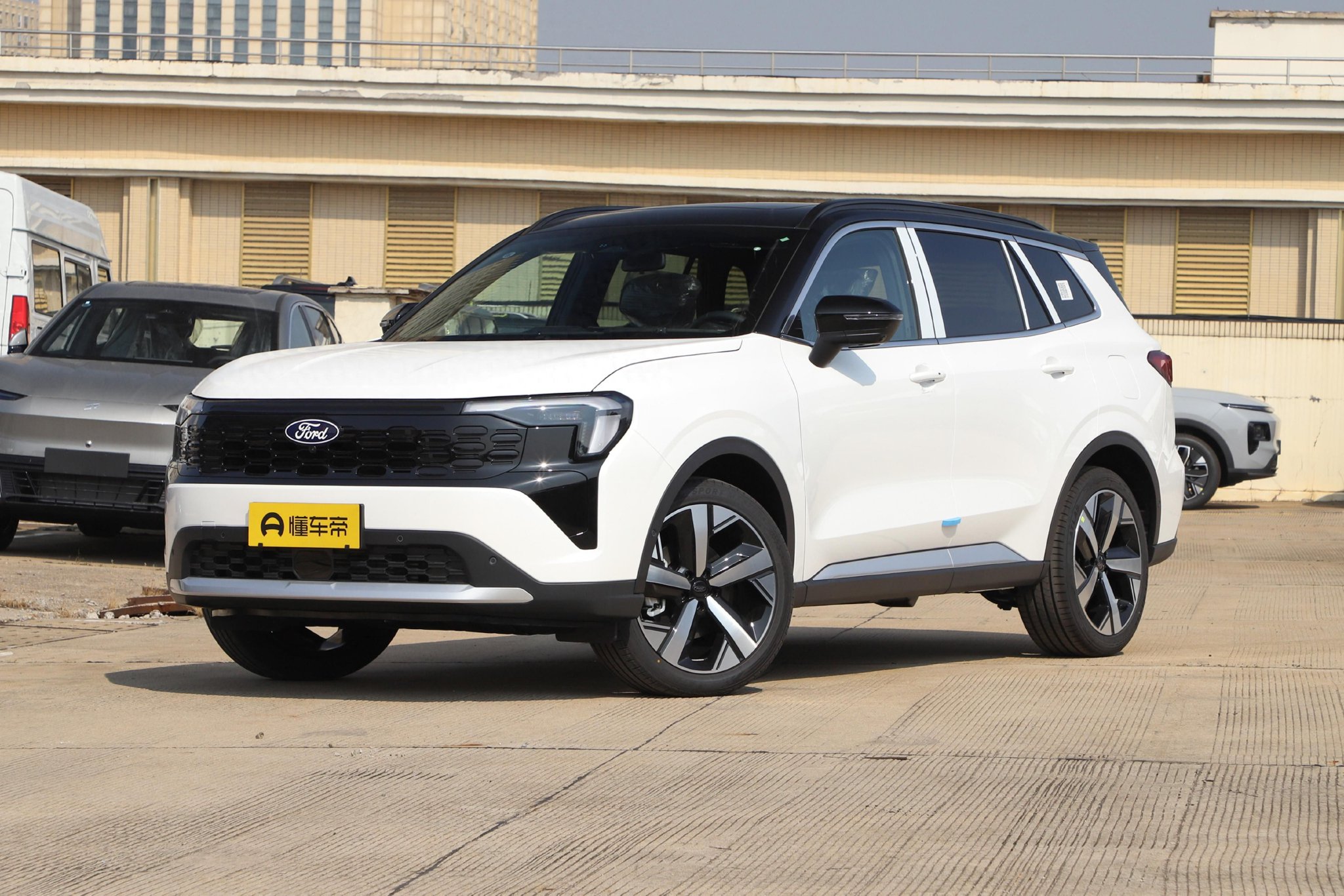 福特领睿顶配探秘:多花两万,尊领型PLUS的“PLUS”到底加了啥?