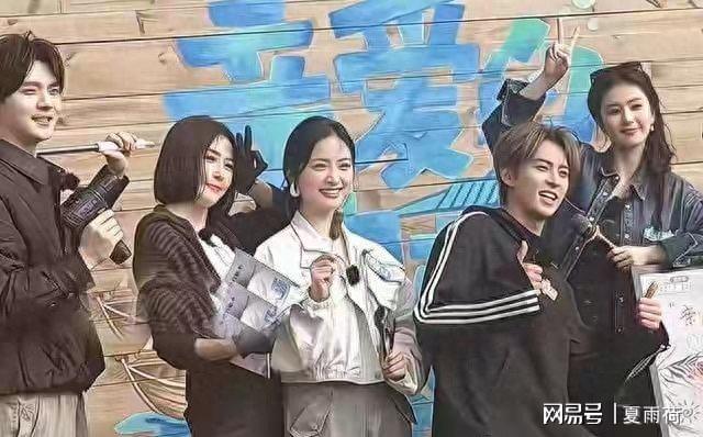 《亲爱的客栈》秦岚：30分的嗓子给了大家300分的情绪价值