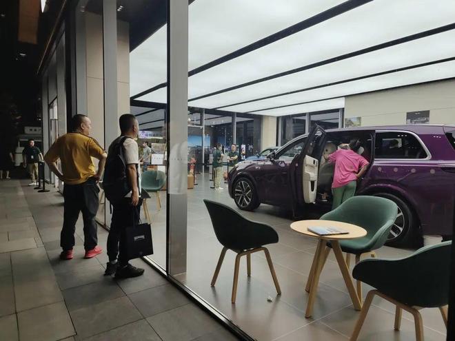 理想L9探店：中年人的痒点