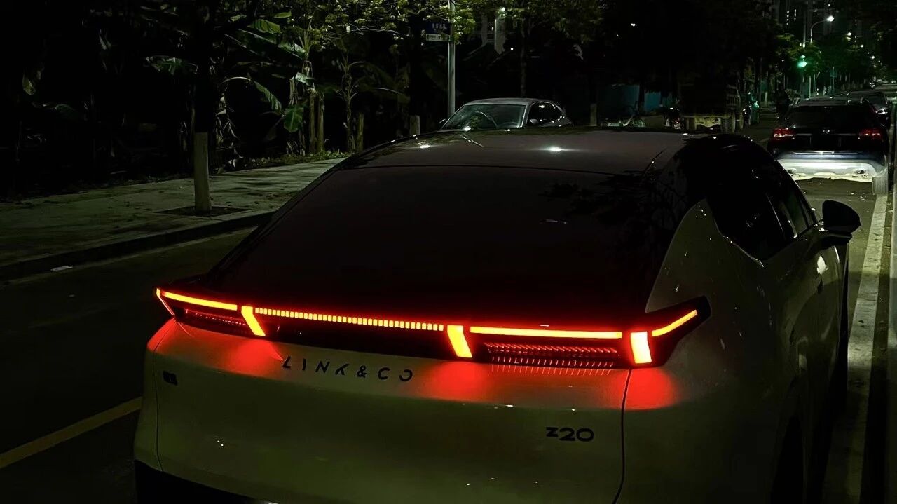 智能变“智熄”，全网吐槽的汽车设计又出事了