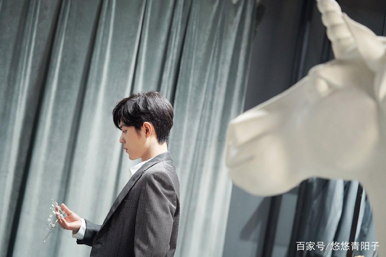 《余生》顾魏穿搭大放送,粉丝:别以为我不知道,那就是肖战的!