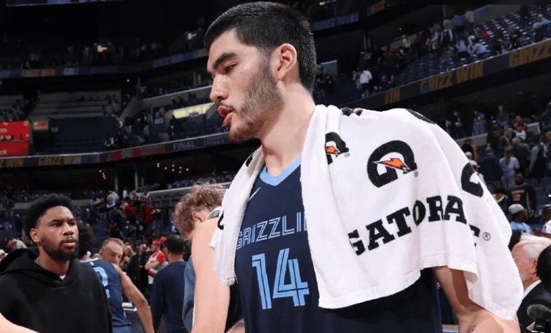 被灰熊视为建队基石！多镜头逐帧拆解，扎克-伊迪二年级比赛表现 | 查克解析