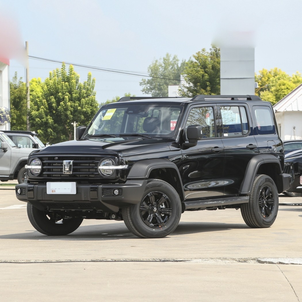 40万内紧凑SUV三剑客：硬核越野、法式优雅与混动高效谁更胜一筹？