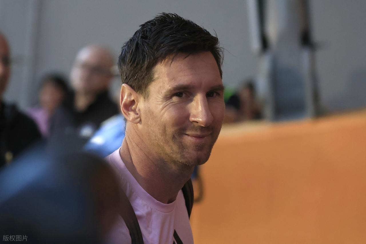 石破天惊：38岁梅西爆发，飙无敌世界波，现场视角还原，太丝滑了