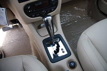 手自一体变速器[手动变速与自动变速功能的装置]