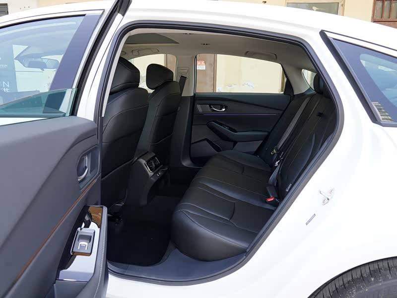 雅阁2025新款的空间表现怎么样?