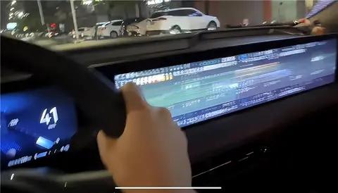 蒙迪欧新车焕新，老车主怒了：车机变“砖”咋解决？