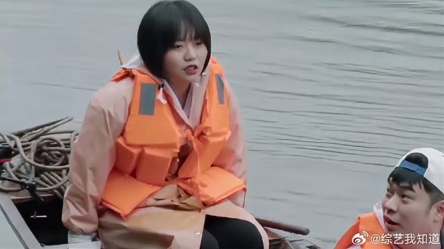 艺兴帮雪琴拿东西，开口就叫姐，雪琴都愣住了