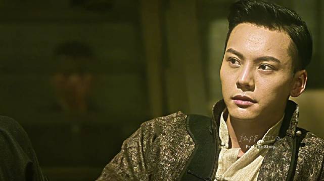 “看出来是英雄不要钱，握个手，就是同志了！”