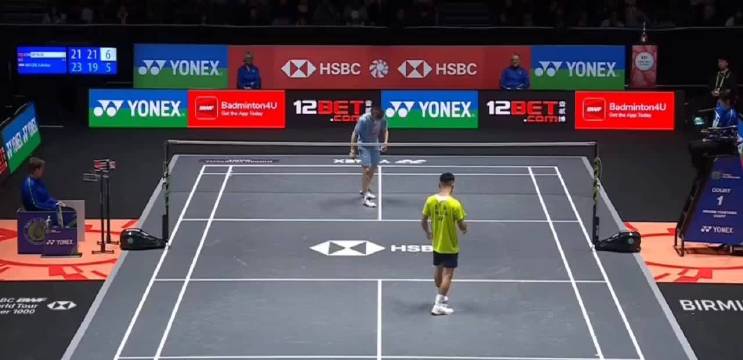 石宇奇全英赛首轮三局苦战告负