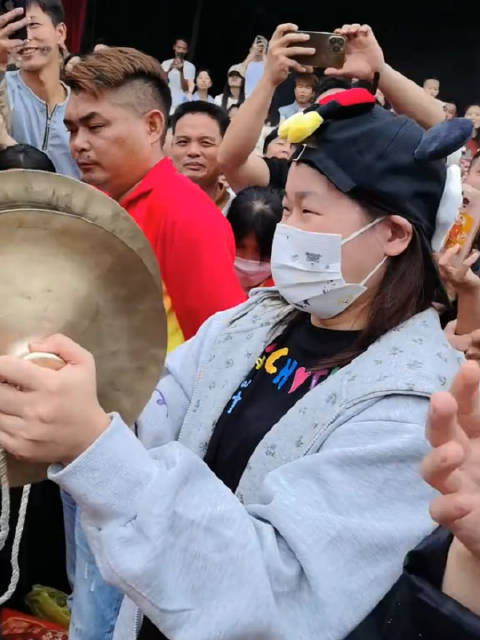 全红婵过年回家接活打镲