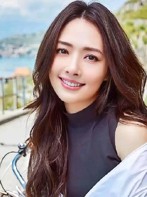 郭碧婷管理向家信托基金无资产所有权,每月审批向佐兄弟生活费