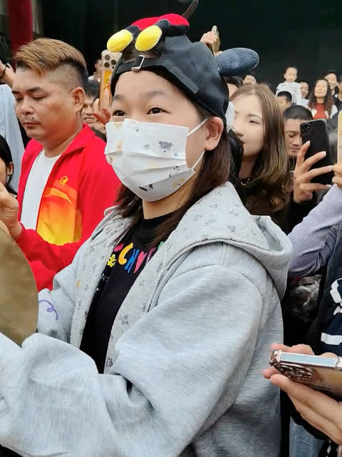 全红婵返乡过年例，粤西民俗年例大过年