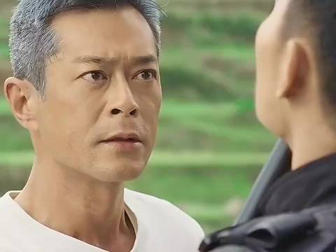 天乐发现跟自己一样的穿越者来到两千年前的秦国