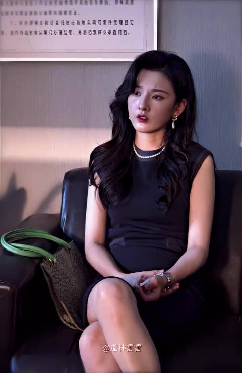 宋祖儿天选任何年代文女主 所有年代文可以自动带入宋祖儿的脸