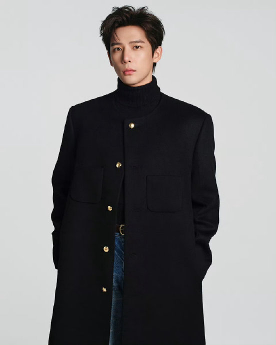 王安宇光速拿下CELINE，成为品牌首位中国区男大使！