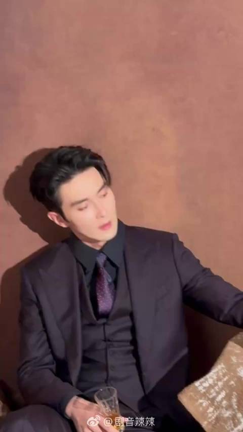 高伟光饰演老宫热脸烧，唠家常式撩人获赞