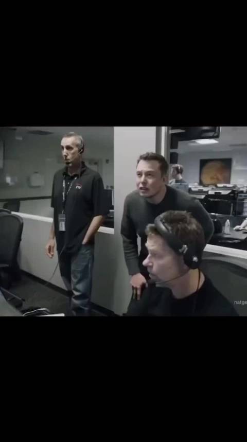 SpaceX猎鹰9号首次实现陆地回收，马斯克情绪剧烈转变