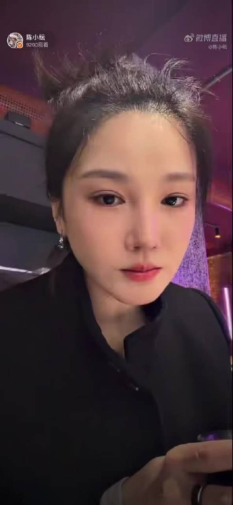 陈小纭米兰直播吃中餐分享日常