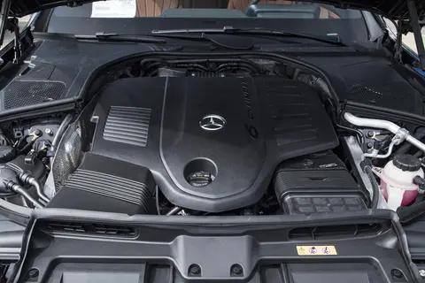 作为全球知名的汽车品牌，奔驰的汽车文化，是怎样的?