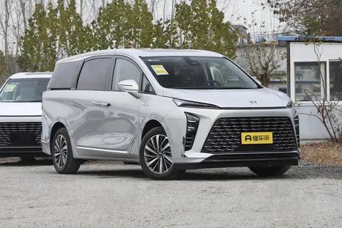 别克GL8家族：从务实到豪华的全场景MPV如何选？