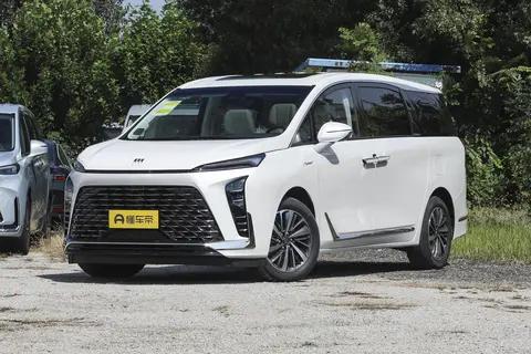 家用 MPV 首选!别克 GL8 陆尊版解析，2 万换多连杆舒适底盘