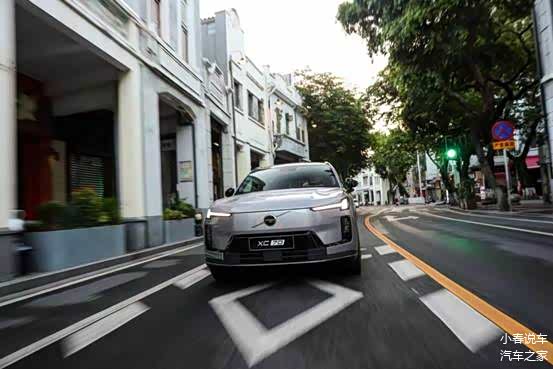 至高1.5万置换补贴+送终身保养!沃尔沃XC70三月可以闭眼入?