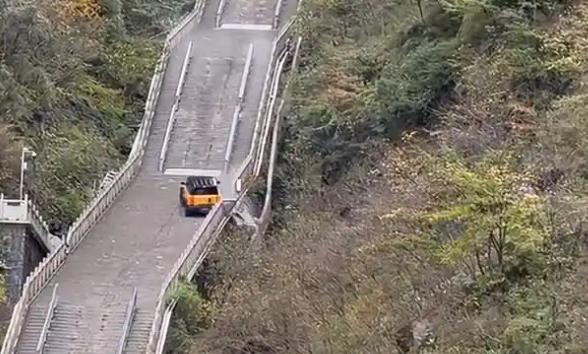 天门山“极限挑战”翻车 高风险营销代价谁来承担