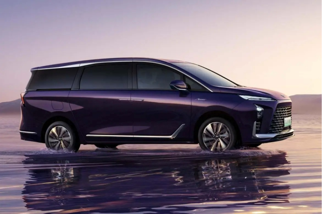 流水的榜单 铁打的GL8!新能源MPV还得看GL8家族