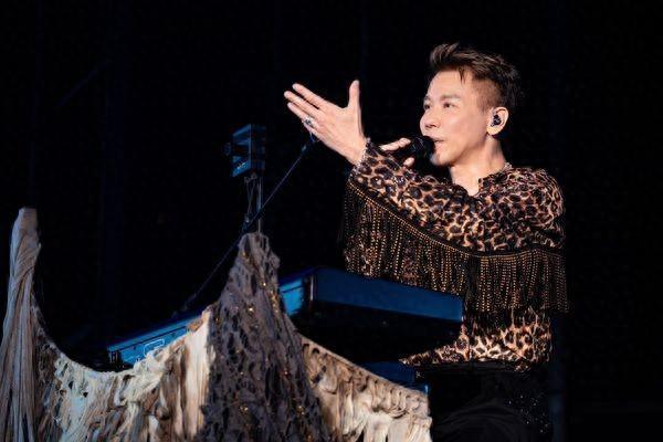 粉丝准备抢票！陶喆相隔10年「4度攻蛋」：我回来了