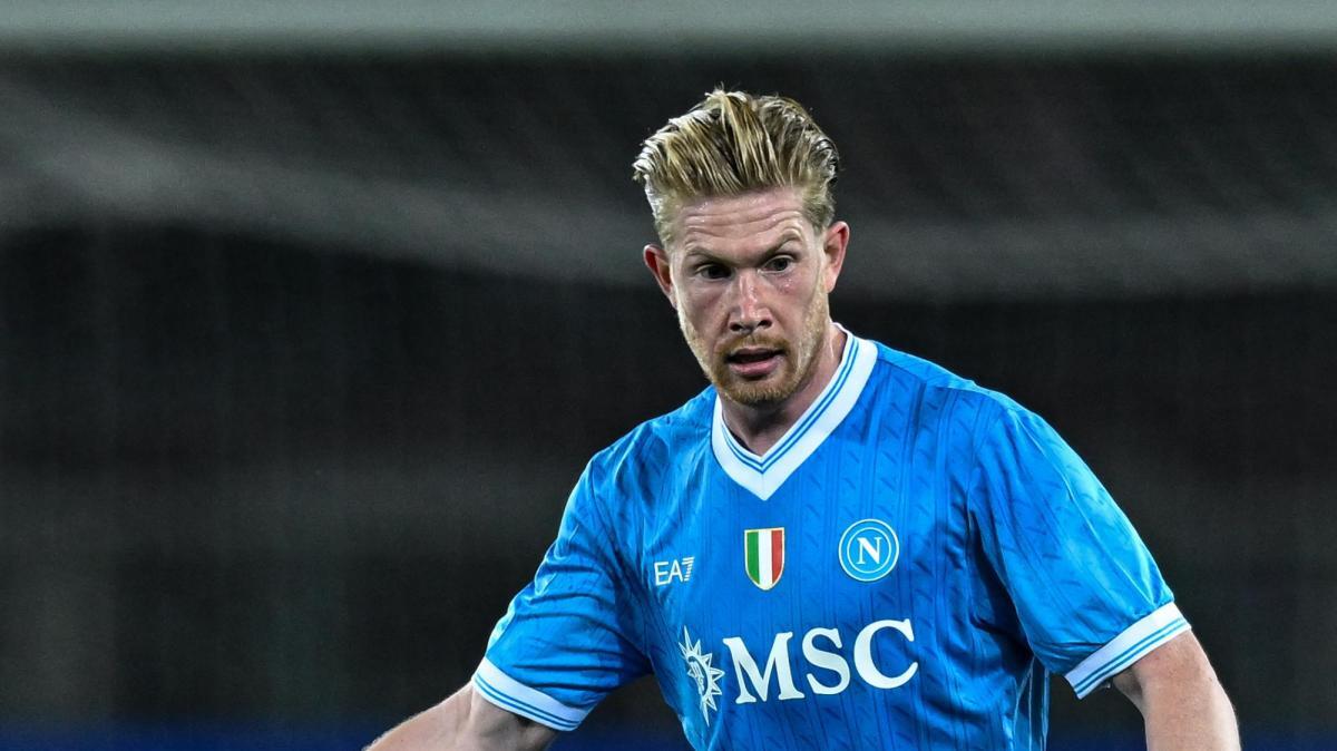 米体:德布劳内今日正式回归那不勒斯合练,此前已伤缺四个月