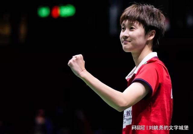 国羽全英赛3胜1负！2大NO.1过关，陈雨菲轰21-6，石宇奇输首局！