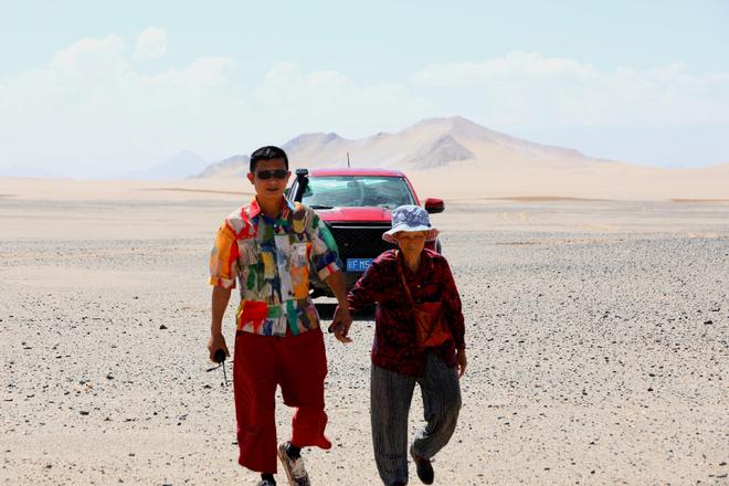 山猫携母万里行：驾悍途，陪母亲，看中国，逛成都