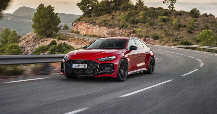 新出的奥迪RS5，多了一个“大胃袋”